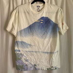 Uniqlo Mt Fuji Shirt